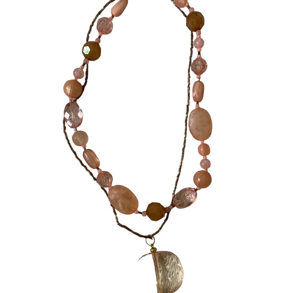 Peach stone necklace - Picture 2 of 2